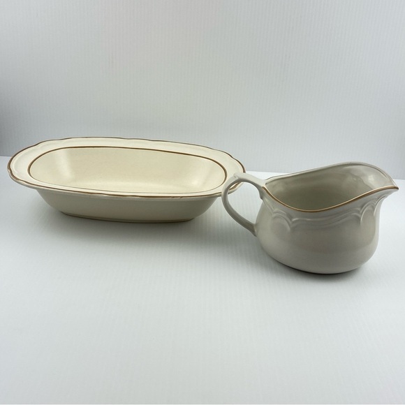 Vintage Cordella Stoneware Vegetable Dish and Gravy Boat Burnet Pattern - Picture 4 of 13